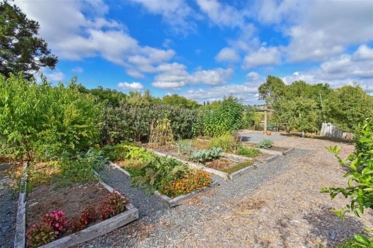 Photo of property in 470 Clevedon Kawakawa Road, Clevedon, Papakura, 2585