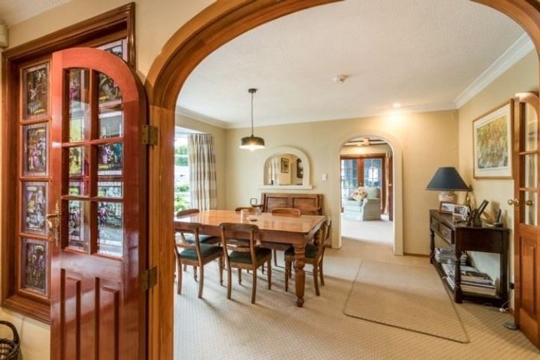 Photo of property in 15 Fendalton Road, Fendalton, Christchurch, 8014