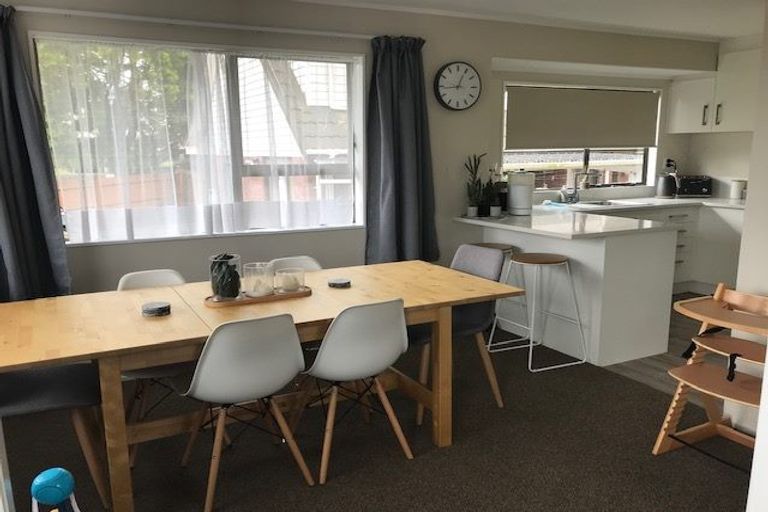 Photo of property in 1/21 Jillteresa Crescent, Half Moon Bay, Auckland, 2012