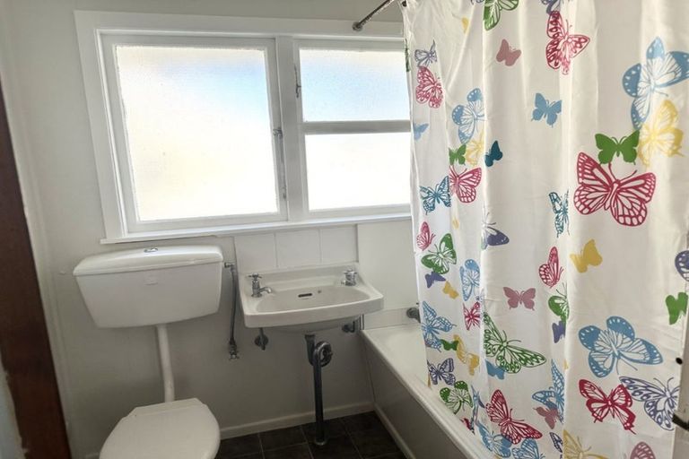 Photo of property in 4/88 Ararino Street, Trentham, Upper Hutt, 5018