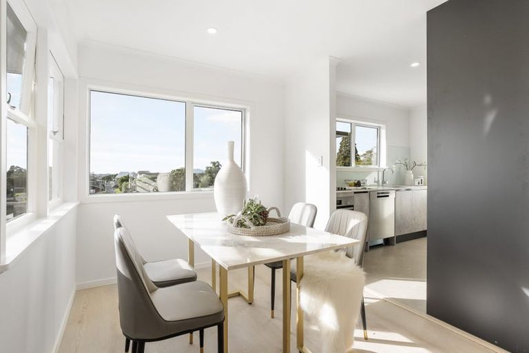 Photo of property in 36 Weldene Avenue, Glenfield, Auckland, 0629