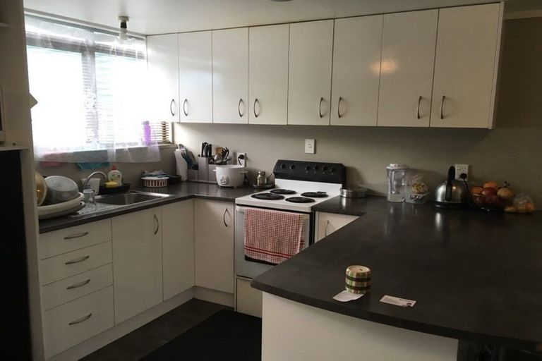 Photo of property in 2/251 Lincoln Road, Henderson, Auckland, 0610