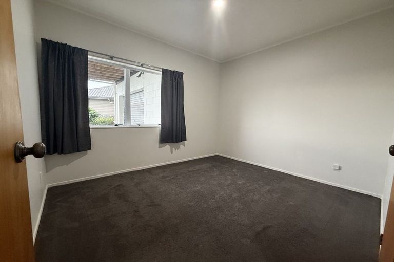 Photo of property in 31 Marellen Drive, Red Beach, 0932