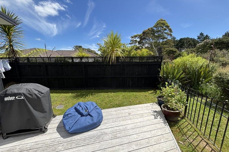 Photo of property in 17 Endurance Rise, Orewa, 0931