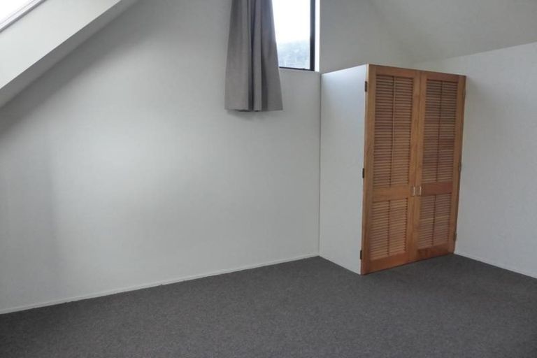 Photo of property in 2/80 Hobson Street, Thorndon, Wellington, 6011