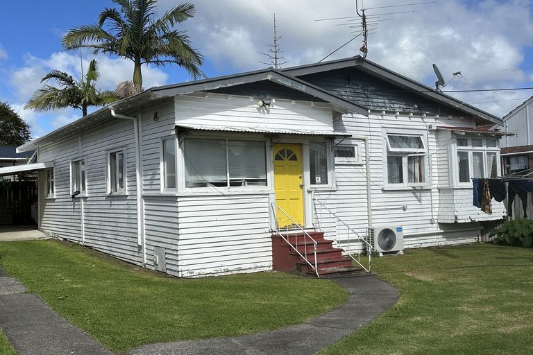 Photo of property in 1/36 Miro Street, New Lynn, Auckland, 0600