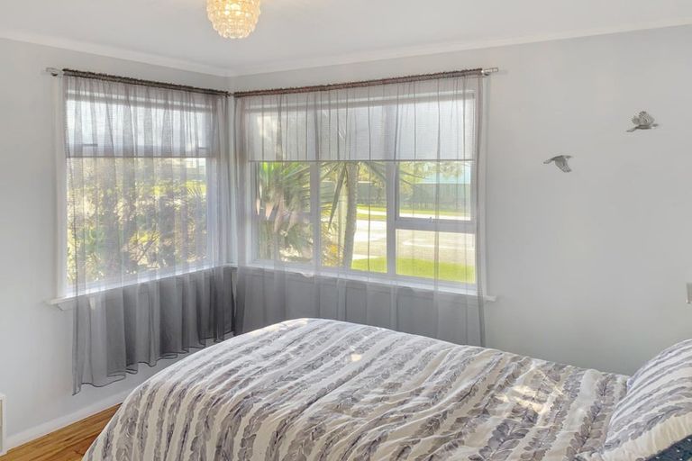 Photo of property in 26 Pratt Avenue, Foxton Beach, Foxton, 4815