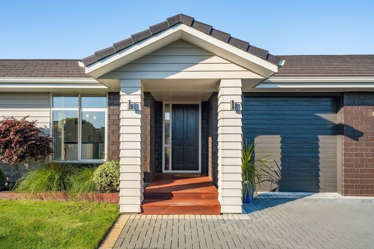 Photo of property in 11 Waianiwa Dell, Wharewaka, Taupo, 3330