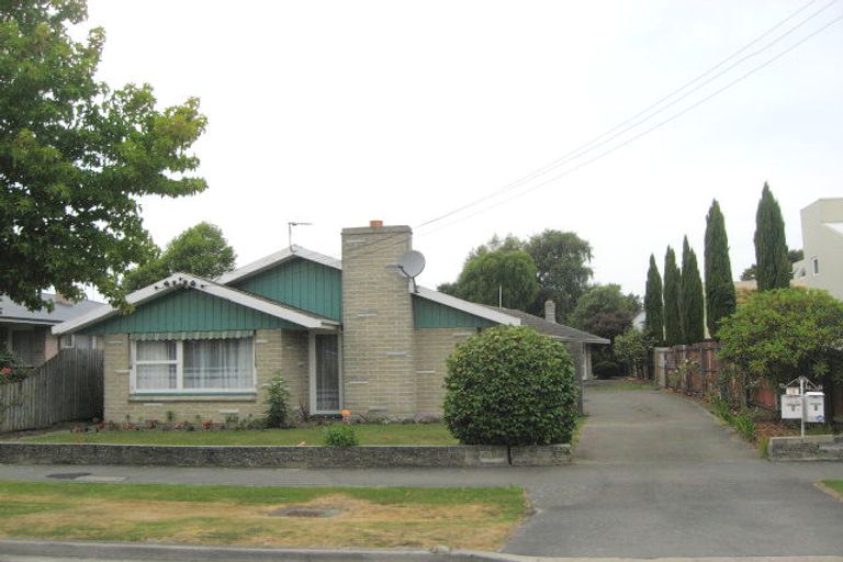 Photo of property in 2/18 Tomes Road, St Albans, Christchurch, 8052