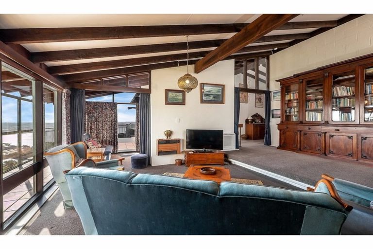 Photo of property in 76 Cannon Hill Crescent, Mount Pleasant, Christchurch, 8081