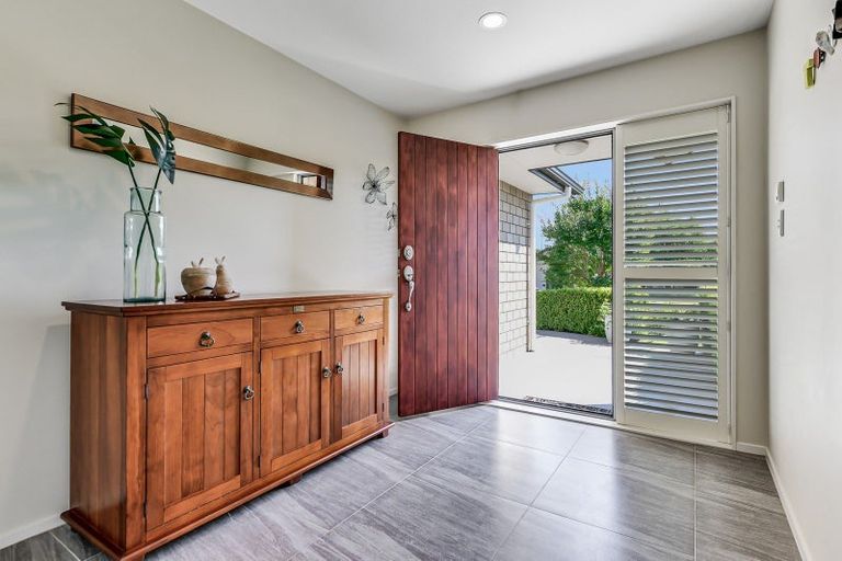 Photo of property in 20 Whitney Place, Rototuna North, Hamilton, 3210