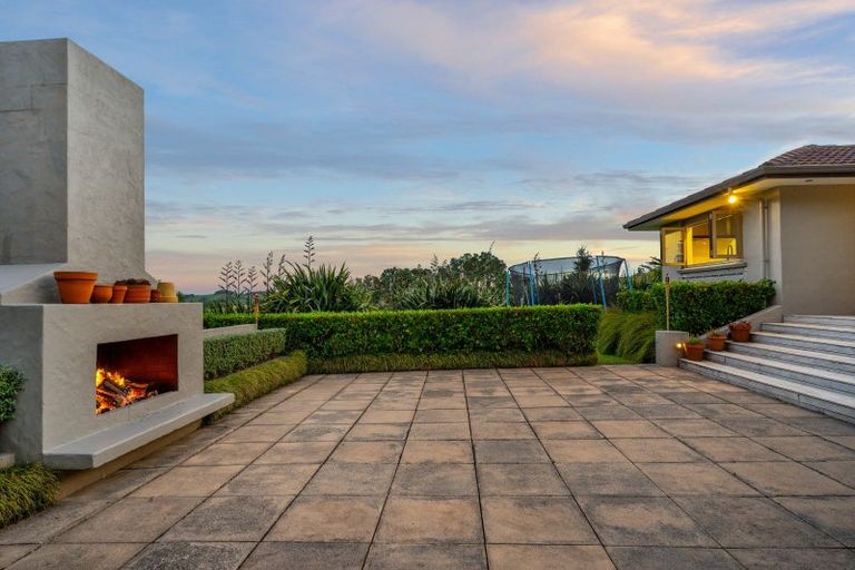 Photo of property in 91 Whaka Street, Maungaturoto, 0520