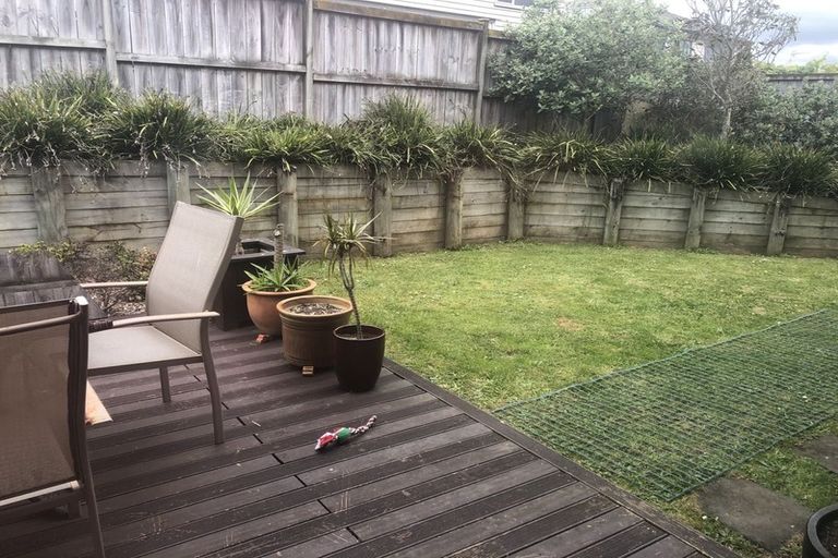 Photo of property in 13 Kouras Place, Flat Bush, Auckland, 2016