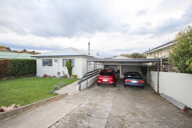 Photo of property in 12 Mersey Street, South Hill, Oamaru, 9400