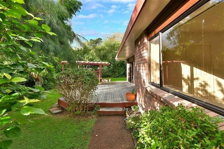 Photo of property in 42 The Circle, Manly, Whangaparaoa, 0930