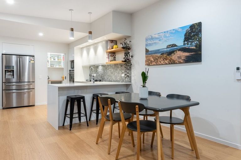 Photo of property in 14 Pimelea Street, Papamoa Beach, Papamoa, 3118