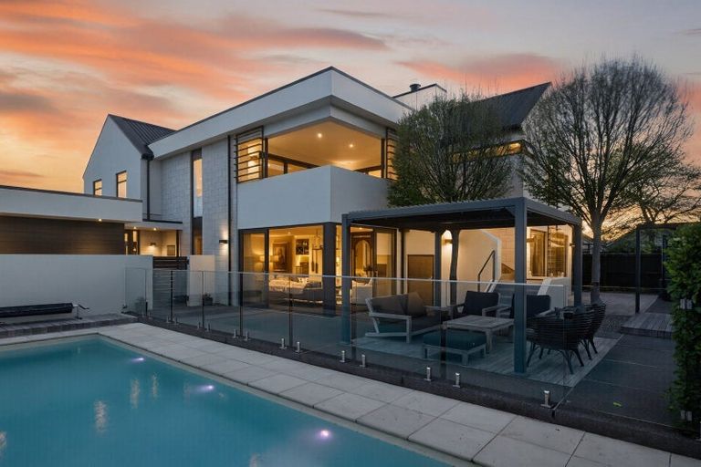 Photo of property in 17 Chesterfield Place, Rangiora, 7400