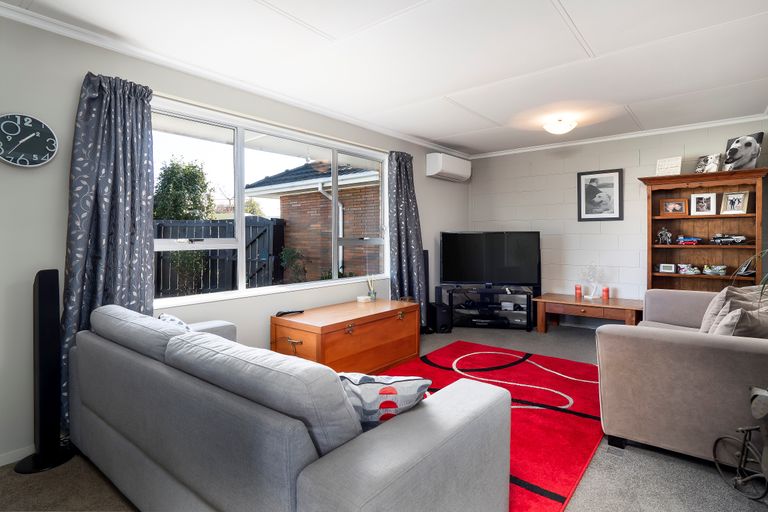 Photo of property in 12 Redbridge Lane, Sydenham, Christchurch, 8023