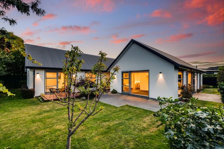 Photo of property in 5 Warhorse Gate, Halswell, Christchurch, 8025