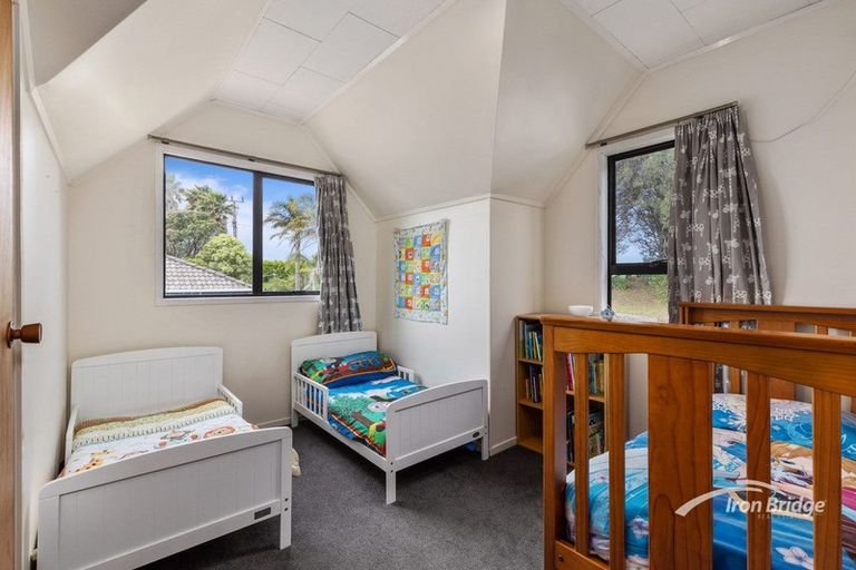 Photo of property in 166 Sunset Road, Unsworth Heights, Auckland, 0632