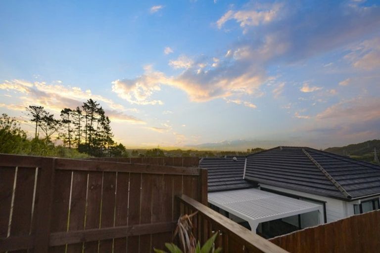 Photo of property in 55 Accolage Boulevard, Kumeu, 0810