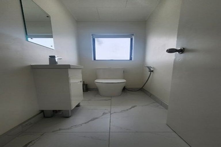 Photo of property in 14 Riserra Drive, Ranui, Auckland, 0612