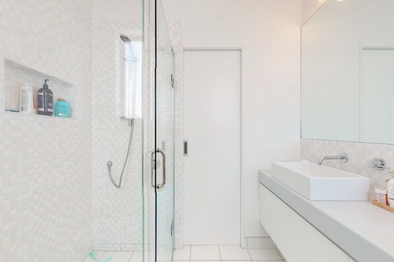 Photo of property in 143 Derwent Street, Island Bay, Wellington, 6023