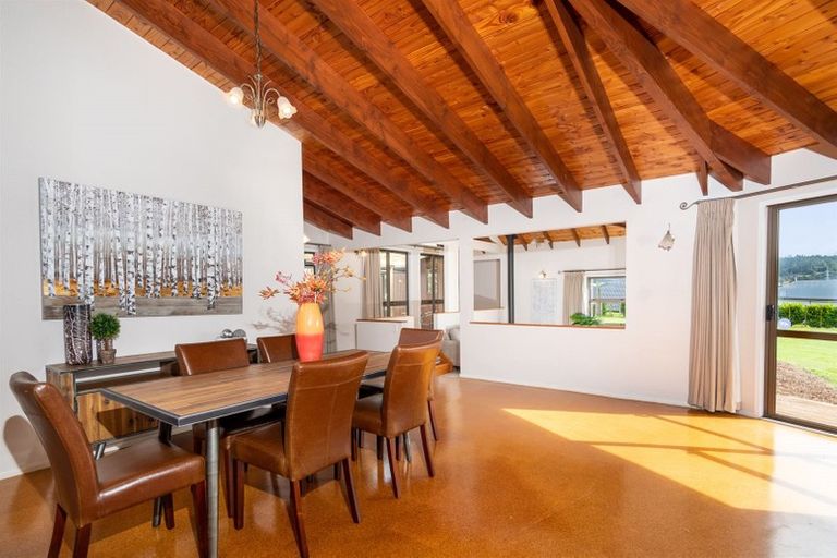 Photo of property in 69 Sunny Crescent, Huapai, Kumeu, 0810