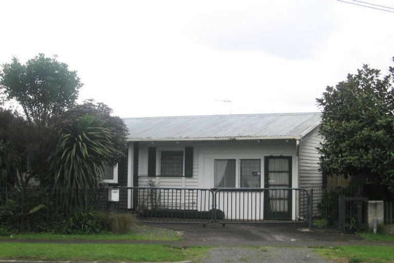 Photo of property in 2/2 Hunua Road, Papakura, 2110