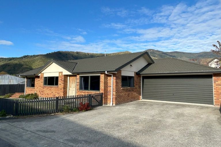 Photo of property in 12a Huia Street, Waikawa, Picton, 7220
