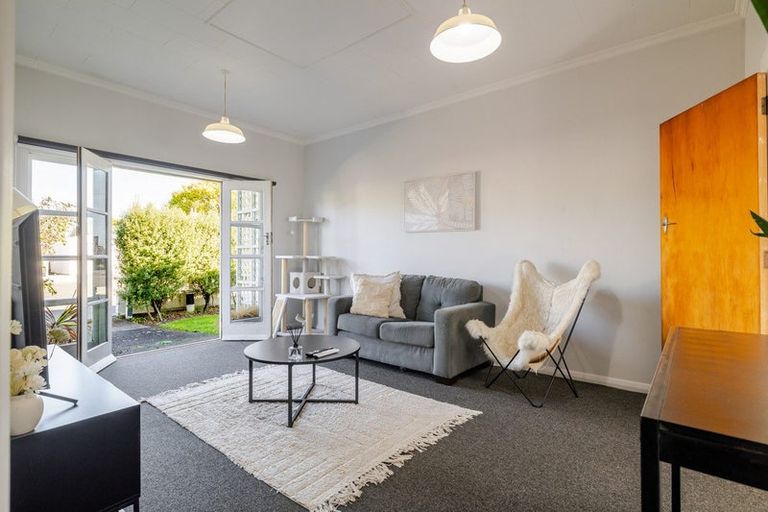 Photo of property in 3/5 Ward Street, Palmerston North, 4410