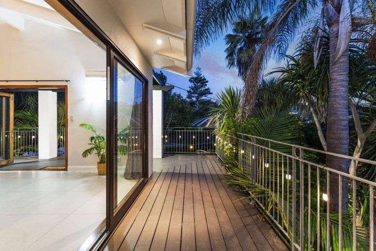Photo of property in 55 Seaton Road, Murrays Bay, Auckland, 0630