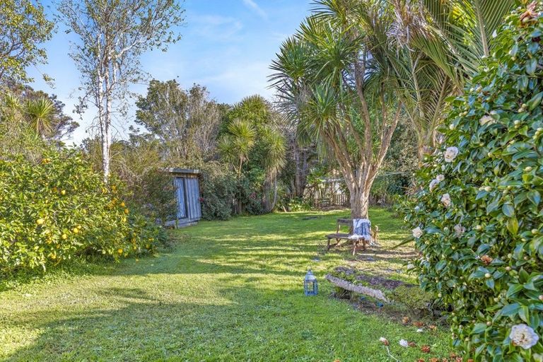 Photo of property in 25 Harbour View Road, Point Wells, Warkworth, 0986