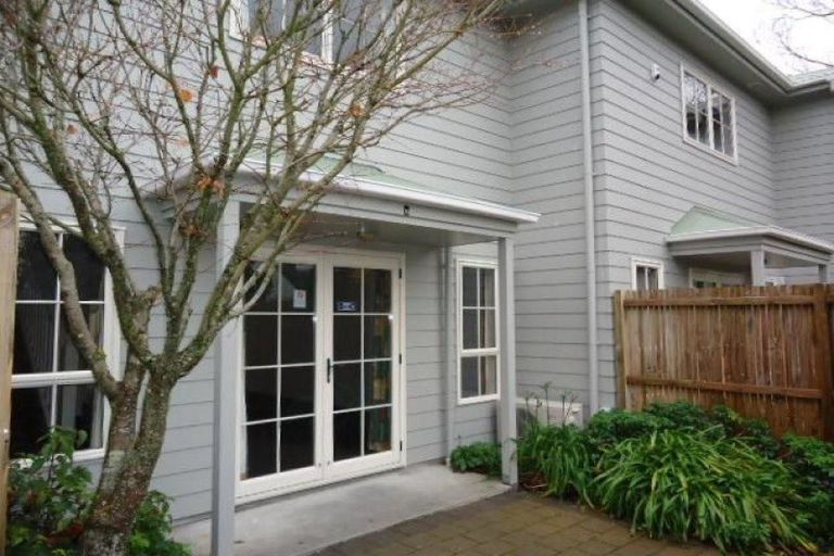 Photo of property in 2/8 Waldie Grove, Avalon, Lower Hutt, 5011