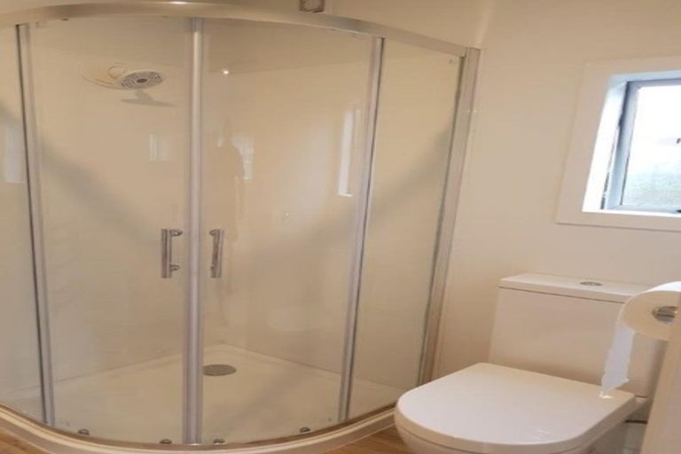 Photo of property in 20 Waterlea Avenue, Mangere Bridge, Auckland, 2022