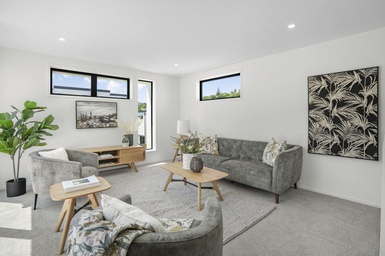 Photo of property in 2 Pascoe Avenue, Paremata, Porirua, 5026