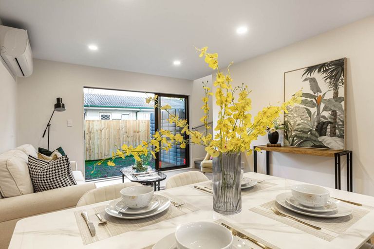 Photo of property in 4/36 Edmonton Road, Henderson, Auckland, 0612