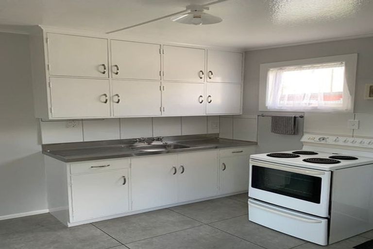 Photo of property in 407 Hapia Street, Camberley, Hastings, 4120