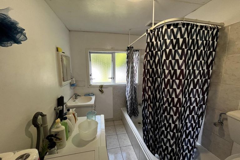 Photo of property in 2/3 Jerome Way, Crofton Downs, Wellington, 6035