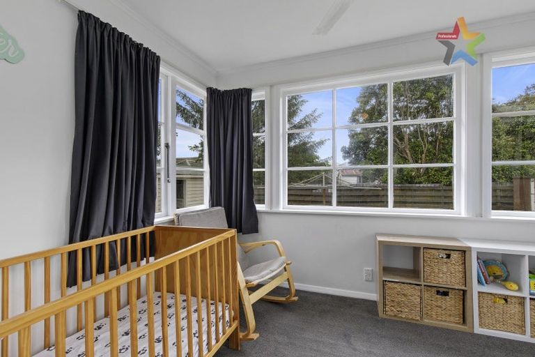 Photo of property in 25 Fleet Street, Naenae, Lower Hutt, 5011