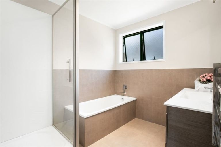 Photo of property in 7/39 Norcross Avenue, Henderson, Auckland, 0612