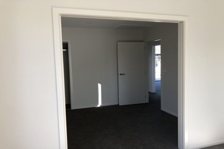 Photo of property in 4 Matakanui Lane, Wanaka, 9305