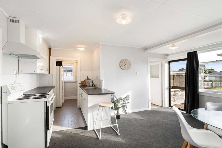 Photo of property in 6 Harper Street, Gonville, Whanganui, 4501