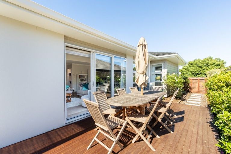 Photo of property in 26 Otupoa Way, Paraparaumu, 5032