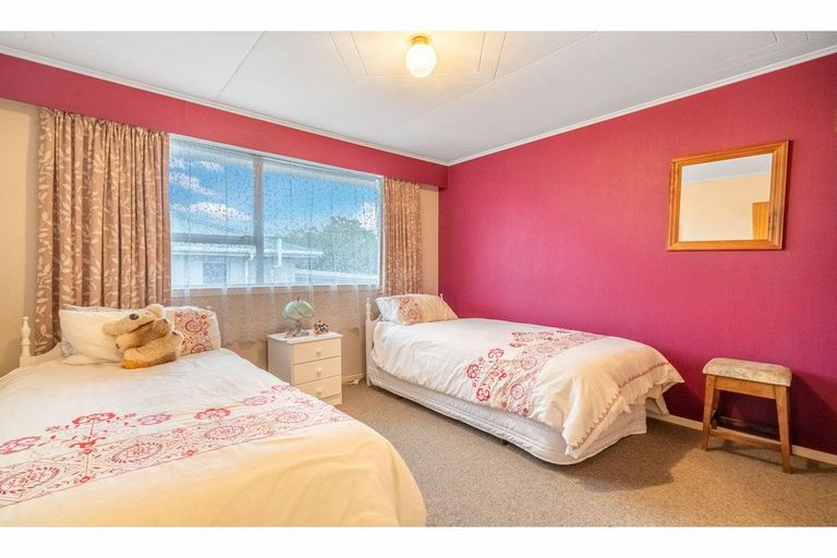 Photo of property in 693 Tay Street, Hawthorndale, Invercargill, 9810