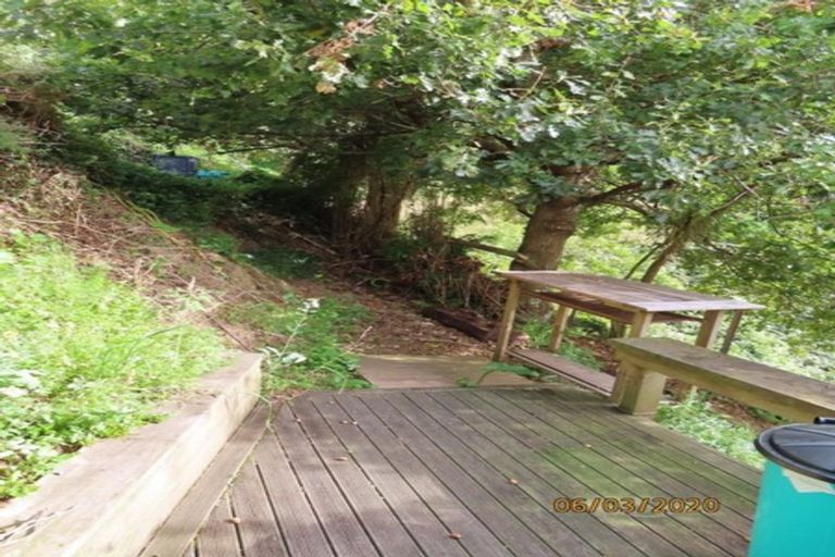 Photo of property in 71 Garden Road, Northland, Wellington, 6012