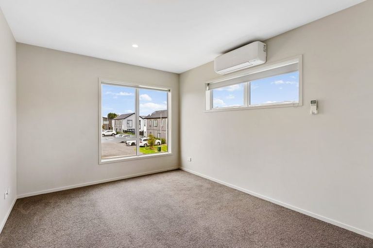 Photo of property in 8 Recovery Road, Papakura, 2110