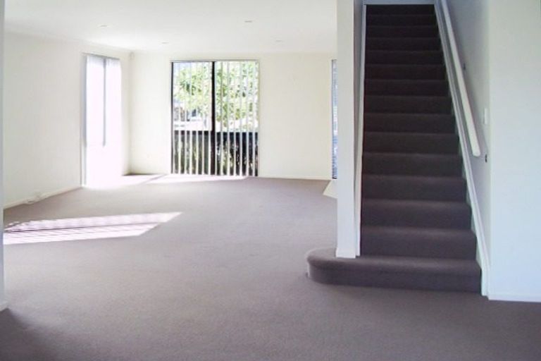 Photo of property in 60 Bruce Pulman Drive, Takanini, 2112