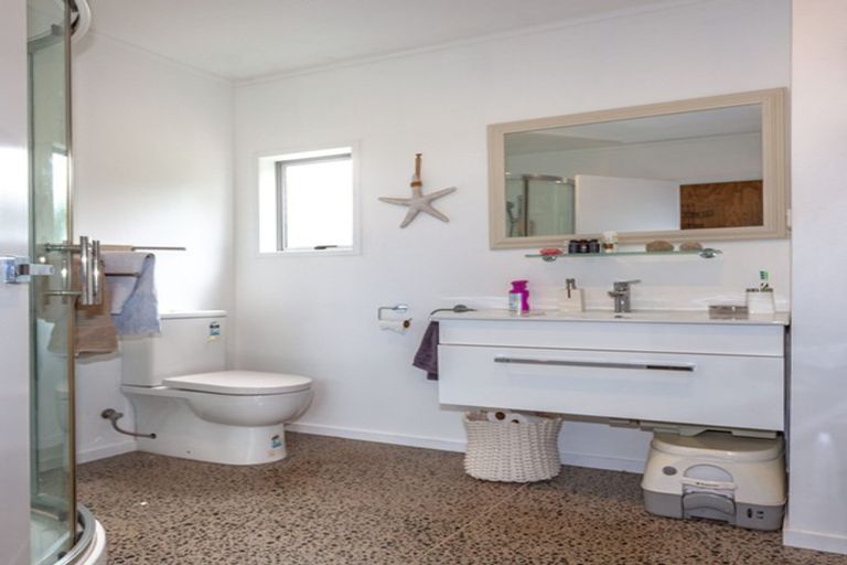 Photo of property in 102d Link Road, Hahei, Whitianga, 3591