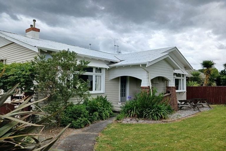 Photo of property in 52 Manapouri Crescent, Hokowhitu, Palmerston North, 4410
